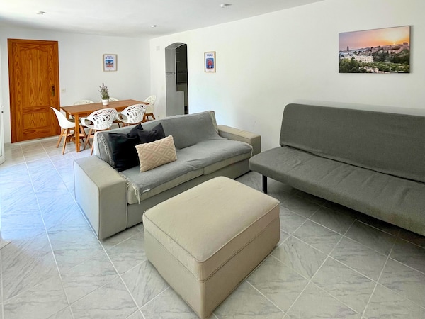 Self- Contained Apartment Family Friendly At Villa With Great Location - Alhaurín el Grande