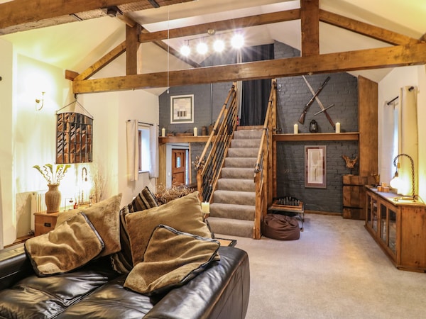 Wheatlow Brooks Barn, Family Friendly, With Open Fire In Stone - Staffordshire