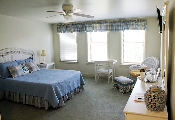 Cozy Room Located In Historic Downtown With A 5 Minute Walk To The Riverfront! - Louisiana, MO