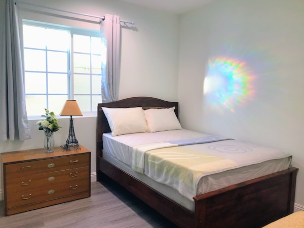Cozy Family-friendly Guesthouse With King Bed - Whittier, CA