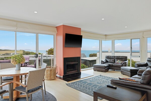 Magnificent Sea & Country Views, Minutes Walk To Both Beaches - Smiths And Ycw - Smiths Beach
