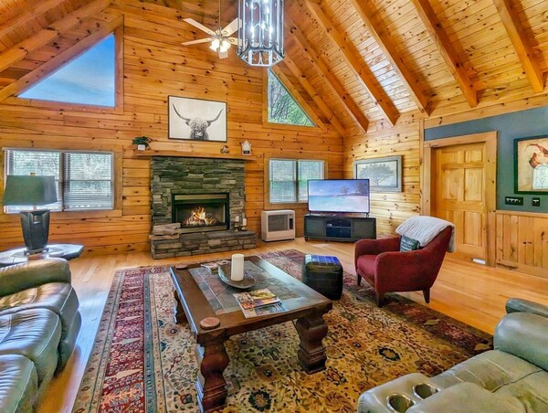 Buck Run On Balsam Ridge, Log Home, A Place For Togetherness, Well Stocked - Sylva, NC