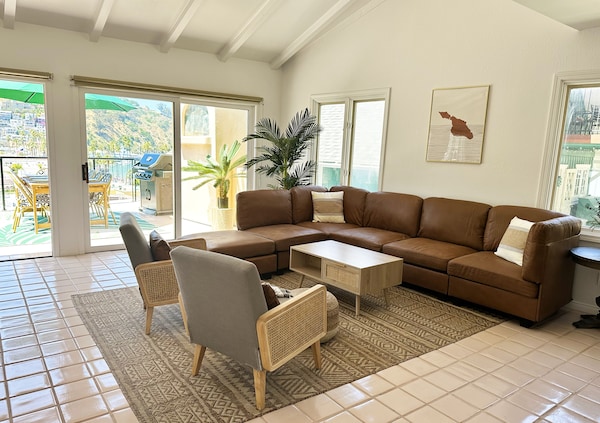 Catalina Dreamin' // Your Ultimate Island Getaway! // Remodeled 3 Bed + 2.5 Bath - Avalon, CA