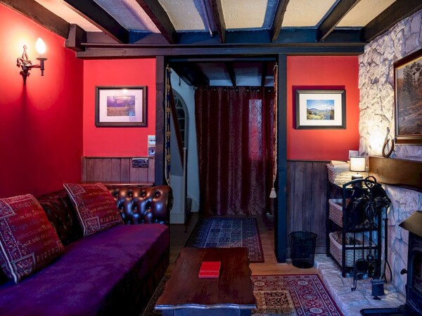 Pass The Keys | Cosy Cottage With Fireplace - Bridgwater