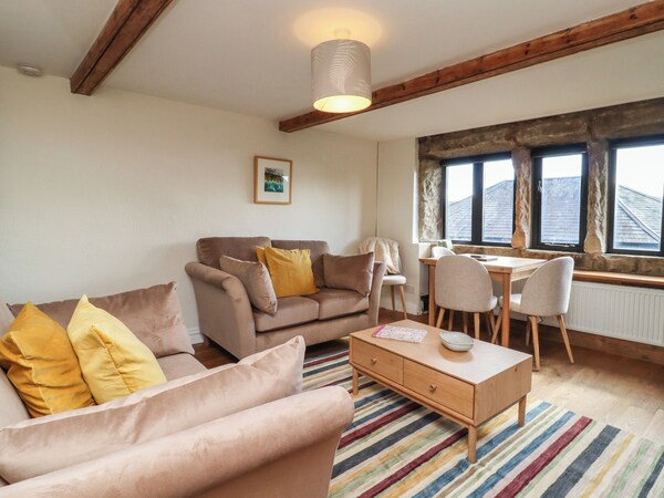 Weaver's View, Pet Friendly, Character Holiday Cottage In Heptonstall - Hebden Bridge
