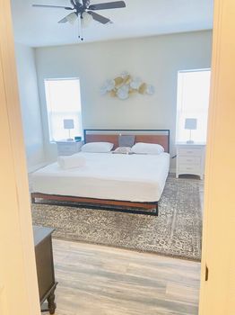 Rent a treehouse near Laughlin, NV? Visit cozycozy!