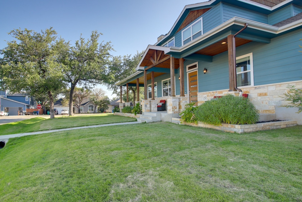 Modern Lago Vista Home W/ Pool & Lake Access! - Lakeway, TX
