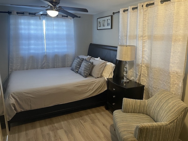 Private Guest Suite Close To Hard Rock Stadium / Casino And The Beaches - Pembroke Pines, FL