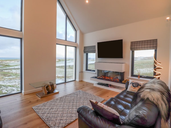 One Sea, Pet Friendly, Country Holiday Cottage In Leverburgh - Harris