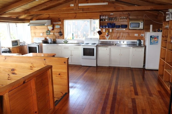 Adventure Lodge. Budget Accommodation For Groups Or Large Families - Turoa
