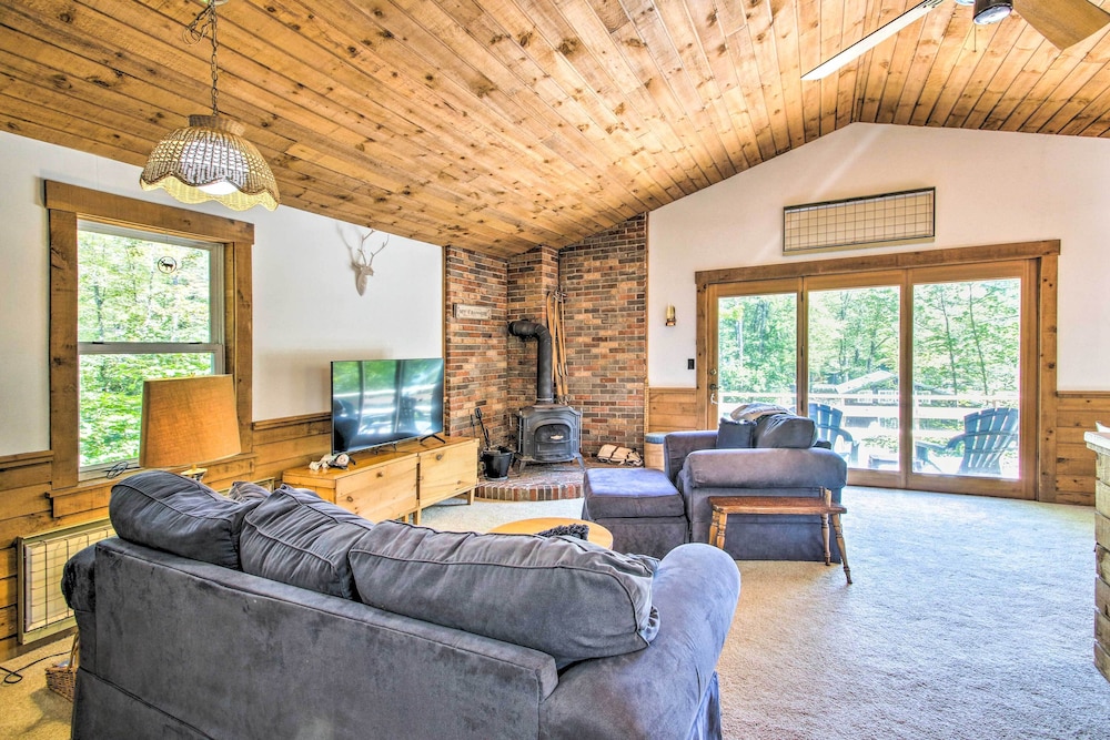 Cozy North Conway Home: Walk To Slopes & Dtwn - Conway, NH