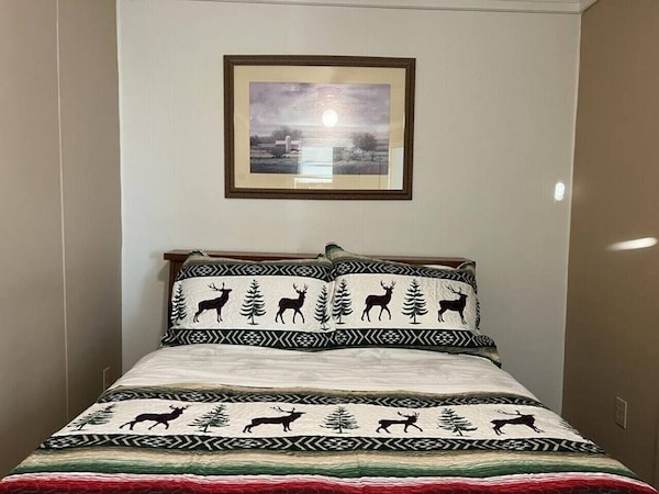 Whetstone Bay Lodge Room 1 - Sleeps 2 · Whetstone Bay Lodge Room 1 - Sleeps 2 - Dakota du Sud