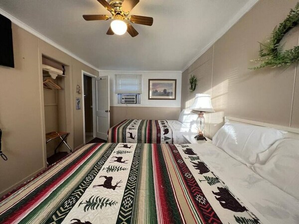 Whetstone Bay Lodge Room 2 - Sleeps 4 - South Dakota