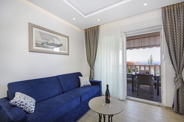 One Bedroom Apartment With Terrace And Sea View Promajna, Makarska (A-21102-k) - Promajna