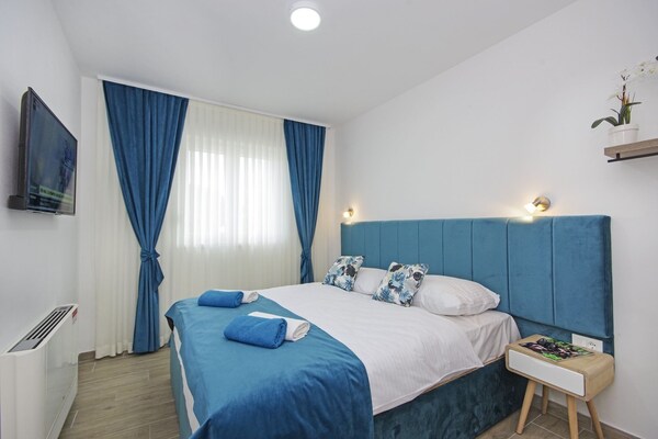 One Bedroom Apartment With Terrace And Sea View Promajna, Makarska (A-21102-j) - Promajna