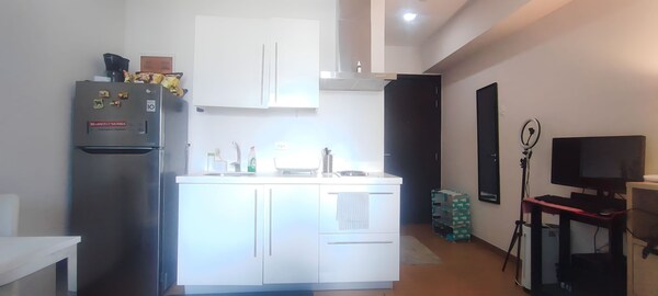 Aveline Suites Cozy Skyline View @ Acqua Private Residence, - Pasay