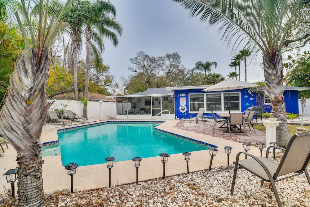 Vibrant Largo Home: Heated Pool, Lake Views! - Largo, FL