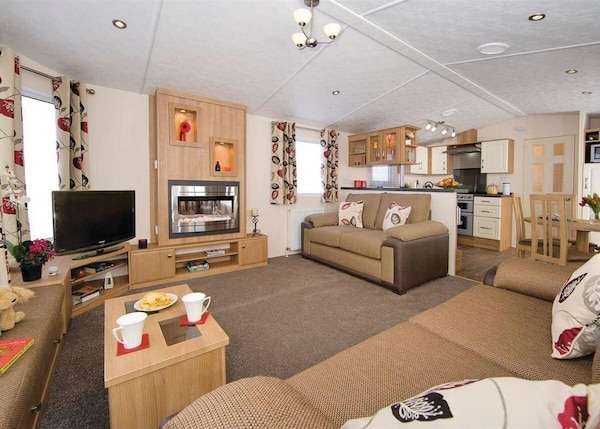 2 Bedroom Accommodation In Burnham-on-sea - Brean