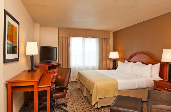 Atlanta Experience! Pet-friendly Stay! Free Shuttle To Atl Airport & Indoor Pool - South Fulton, GA