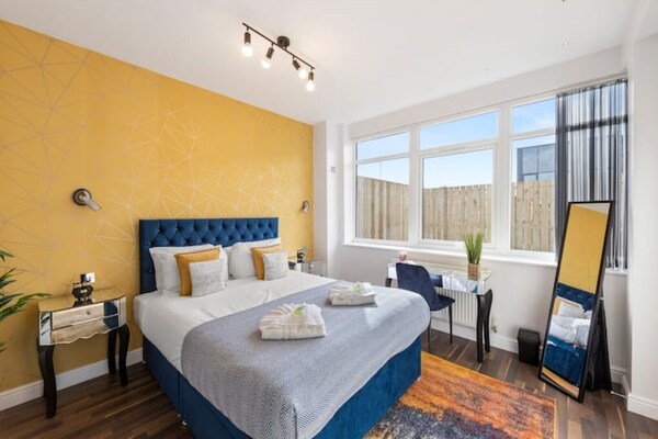 2 Bed Flat Roof Terrace In An Amazing Location - City of London