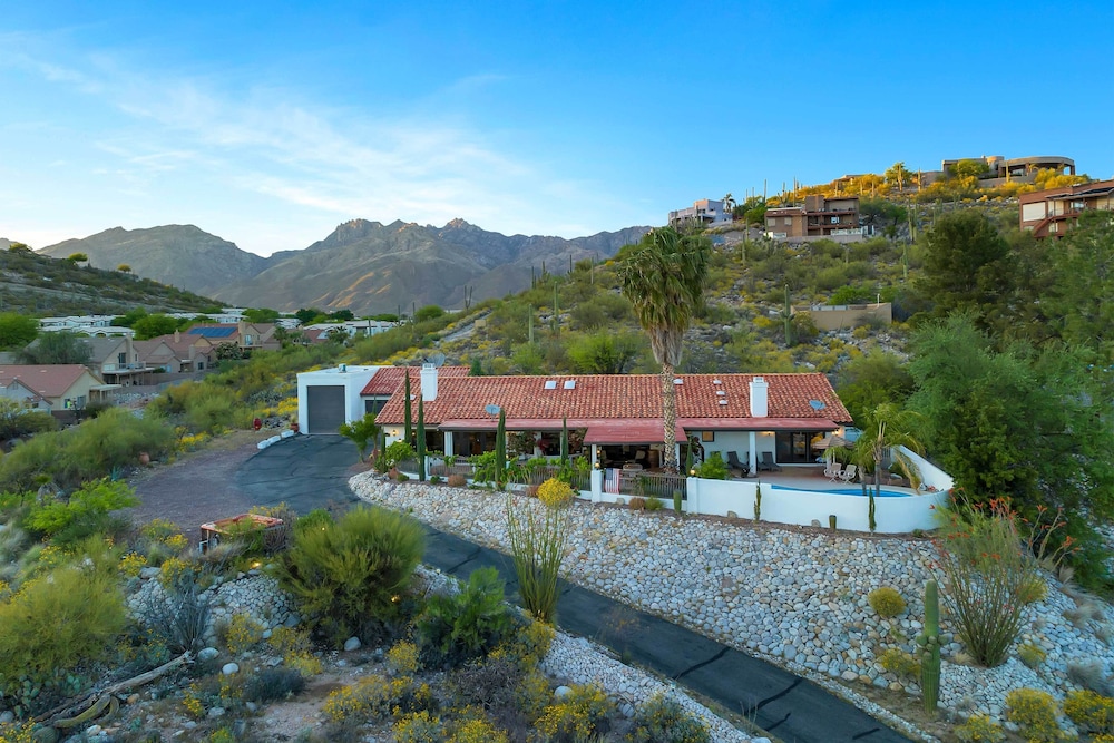 Luxe Catalina Foothills Hideaway W/ Private Pool - Tucson, AZ
