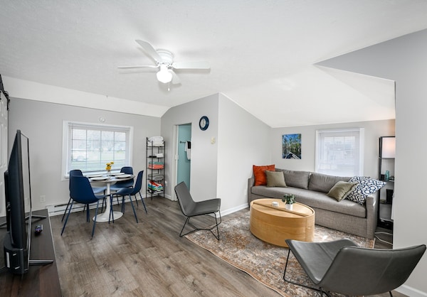 Recharge & Reconnect: Your Cozy Vermilion Nest\n - Oberlin, OH