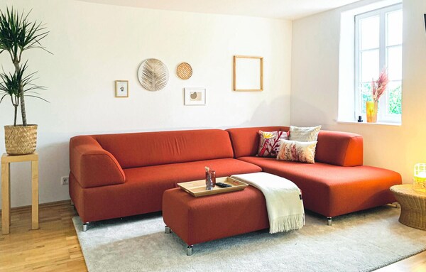 In The Heart Of Germany, This Beautiful And Cozy Vacation Apartment Welcomes You In An Appealing Hal - Melsungen