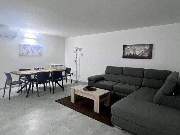 Beautifully Renovated Apartment Offering Authentic Italian Country Style Living! - Cosenza