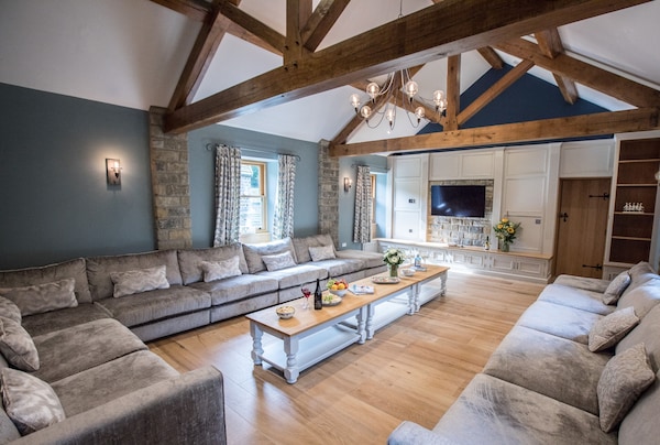 Leapings Cottage - Sleeps 12 Guests  In 6 Bedrooms - Derbyshire