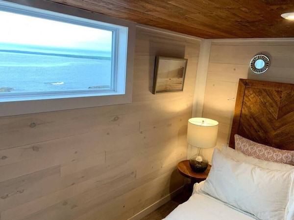 Sidanna Retreat · Luxury Oceanfront Retreats -Hot Tub -Oceanfront - Nova Scotia