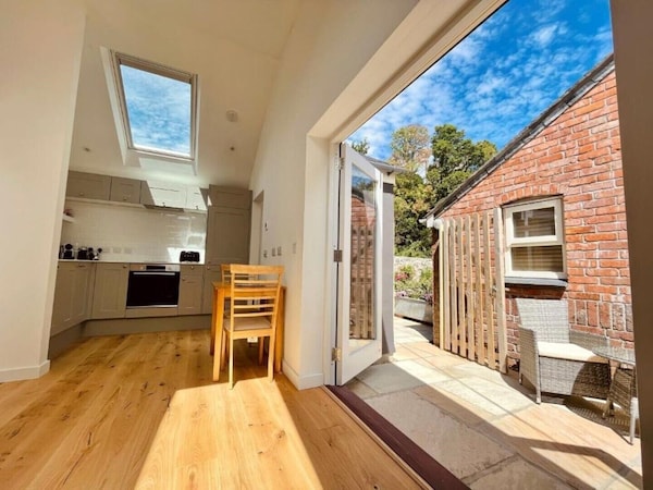 Modern, Contemporary And Comfortable Apartment. Perfect For Your Time Away - Marazion