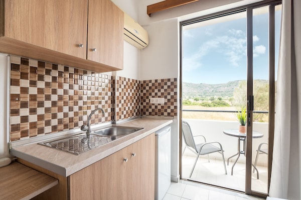 Apartment 'Sotirakis Standard Room 4' With Mountain View, Wi-fi And Air Conditioning - Faliraki