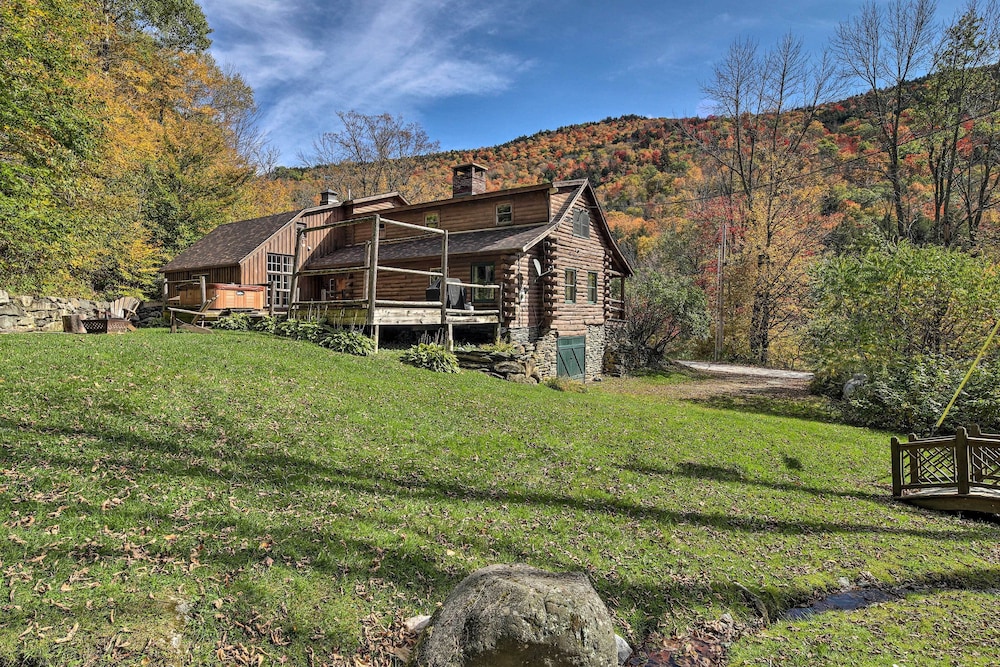 Picture-perfect Vermont Mtn Cabin W/ Hot Tub! - Woodstock, VT