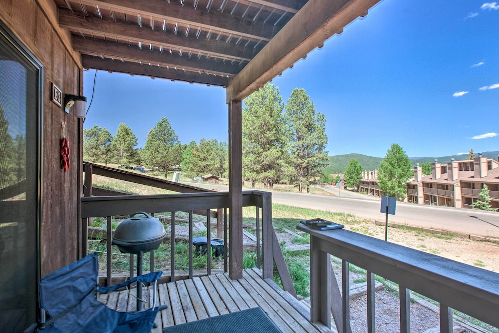 Remodeled Angel Fire Condo: Walk To The Mountain! - Eagle Nest