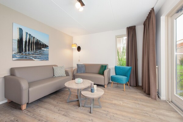 Restyled Bungalow With Dishwasher, 500 M. From The Beach - Renesse
