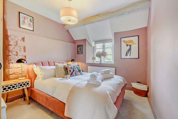 Characterful Holiday Cottage In The Cotswolds - Wren Cottage - Moreton-in-Marsh