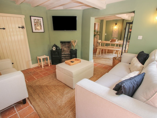 Number 7, Pet Friendly, Character Holiday Cottage In Ironbridge - Telford