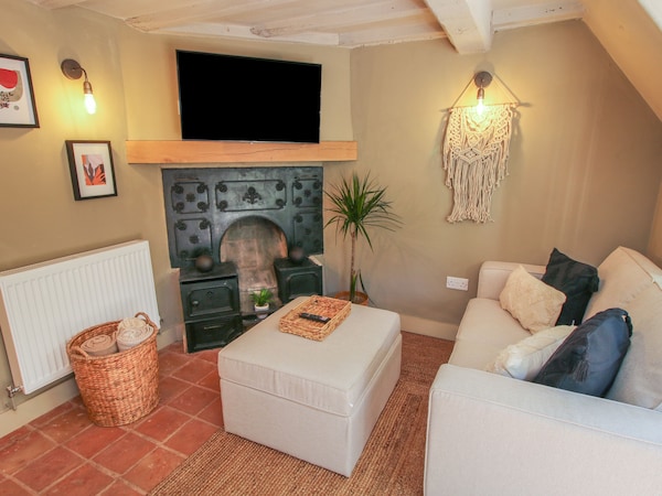 Number 5, Pet Friendly, Character Holiday Cottage In Ironbridge - Telford