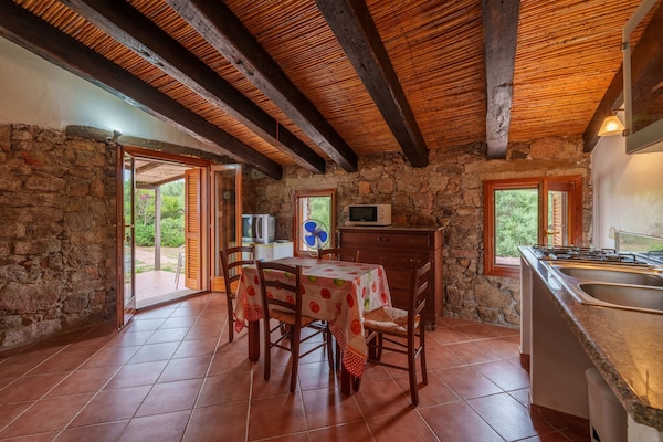 Holiday Home 'Lu Stazzu Di Tarraolta 4' With Sea View, Private Terrace And Shared Garden - Portobello