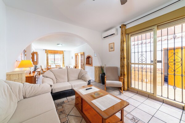 Holiday Home 'La Buganvilla' With Private Terrace, Private Garden And Air Conditioning - Níjar
