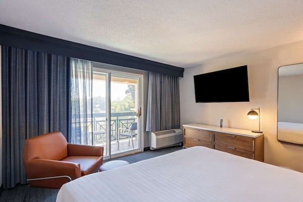 Convenient Stay In San Ramon! 4 Pet-friendly Units, Onsite Pool, Free Parking! - Livermore, CA