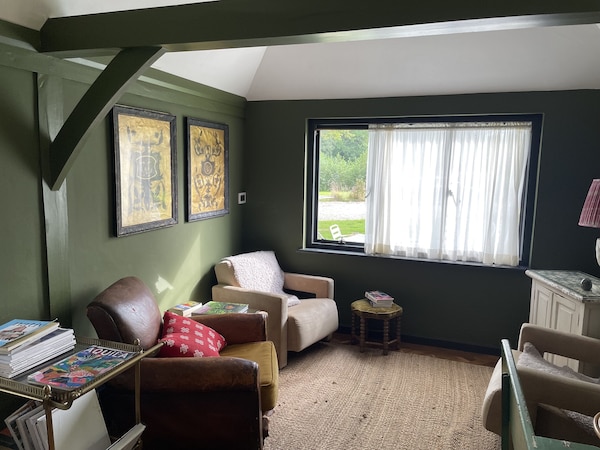 Forest Cabin In The Kent Countryside  Pet Friendly! - Cranbrook, UK