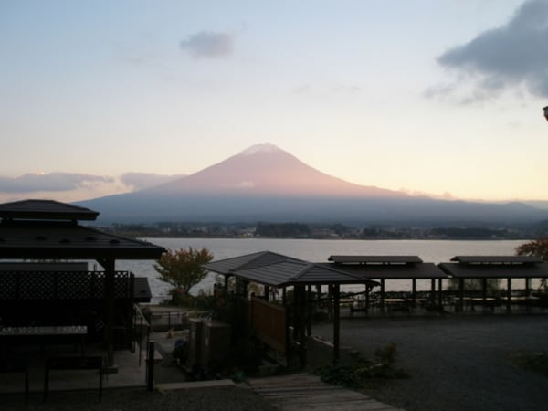 富士山と河口湖絶景2人用f型富士山と河口湖を望む素泊まり / 南都留郡 山梨県 - 河口湖