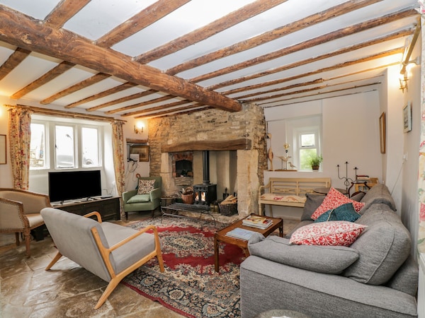 9 Velley Hill, Pet Friendly, Character Holiday Cottage In Corsham - Bradford-on-Avon