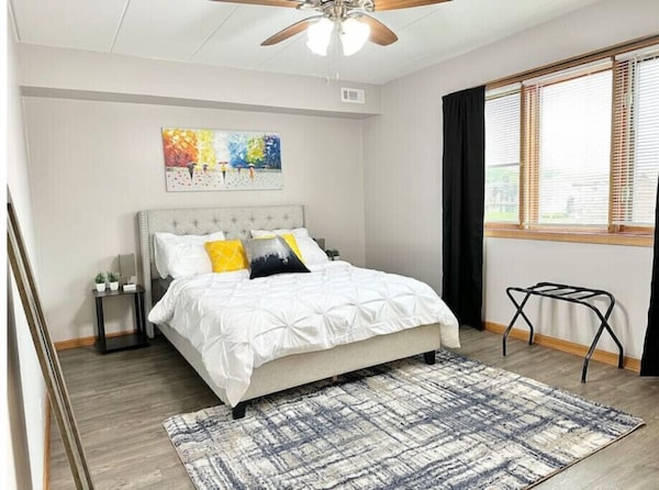 Fast Wi-fi/4ktv/free Parking/comfy Beds/getaway - Orland Park, IL