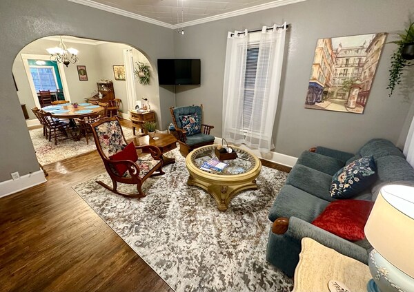 Charming Historic Five Bedroom Home - Liberty, MO