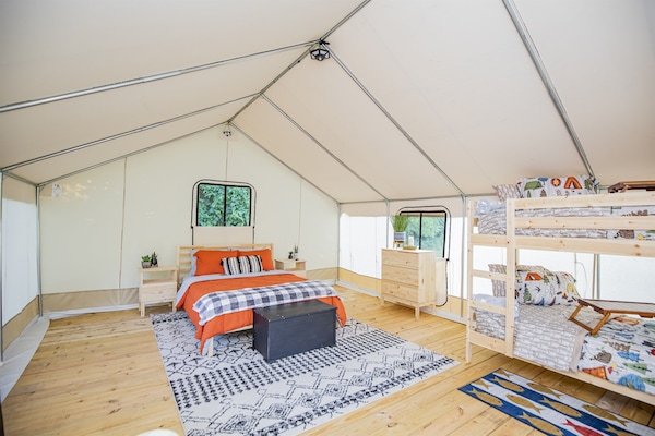 Unique Glamping Near Roaring River State Park - Table Rock Lake