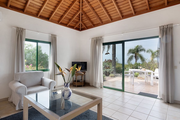 Casa De Vacaciones 'La Villa La Palma - 1 Dormitorio' Con Vistas Al Mar, Wi-fi Y Aire Acondicionado - Los Llanos de Aridane