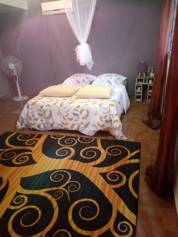 Chambre Privée Dans Le Quartier Huppé Et Résidentiel De Louis - Libreville