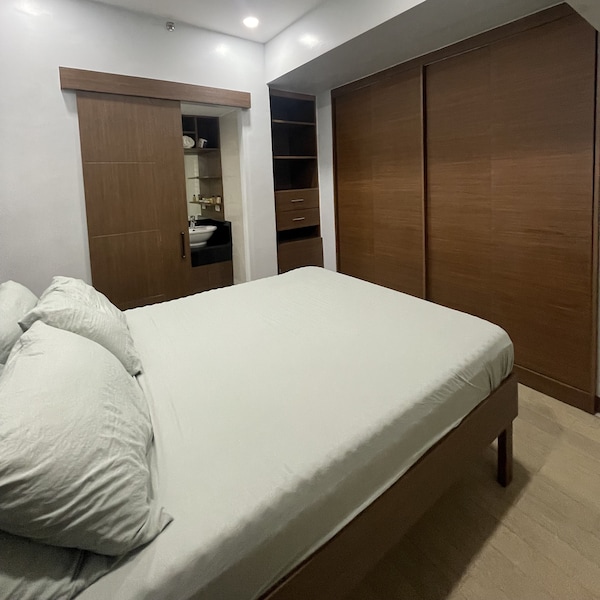 Eastwood Legrand 2: Fully Furnished 1 Bedroom Condo In The Heart Of The Metro. - Pasig